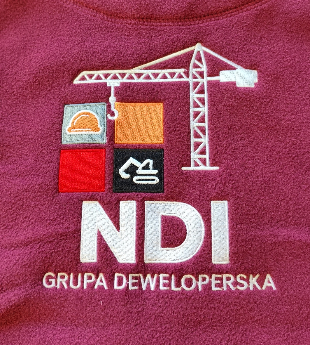 Haft komputerowy na odzieży