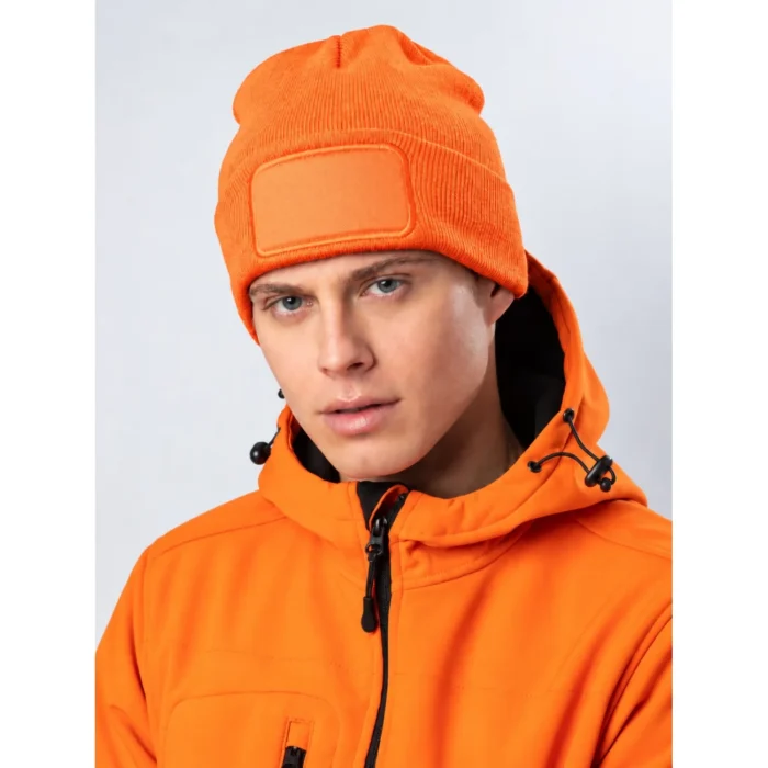 Czapka zimowa URBAN z naszywką do personalizacji pomarańczowa - obrazek 2